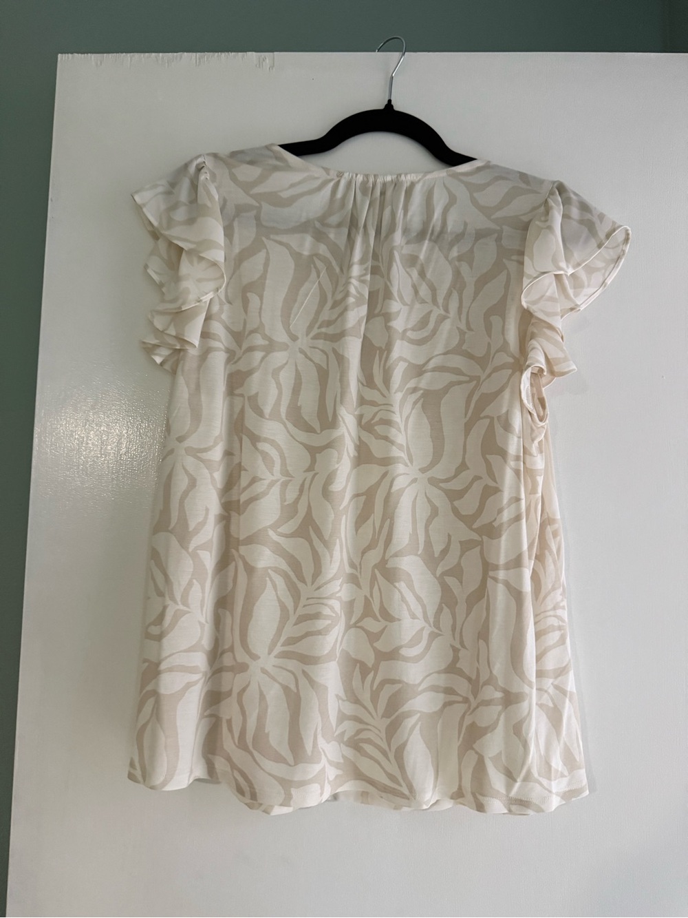 LOFT Flutter Sleeve V-Neck Top in Jungle - Picture 4 of 4